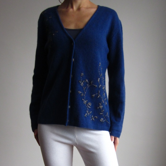 VINTAGE Cardigan w/embroidery (Lambswool & Angora) - Picture 3 of 3